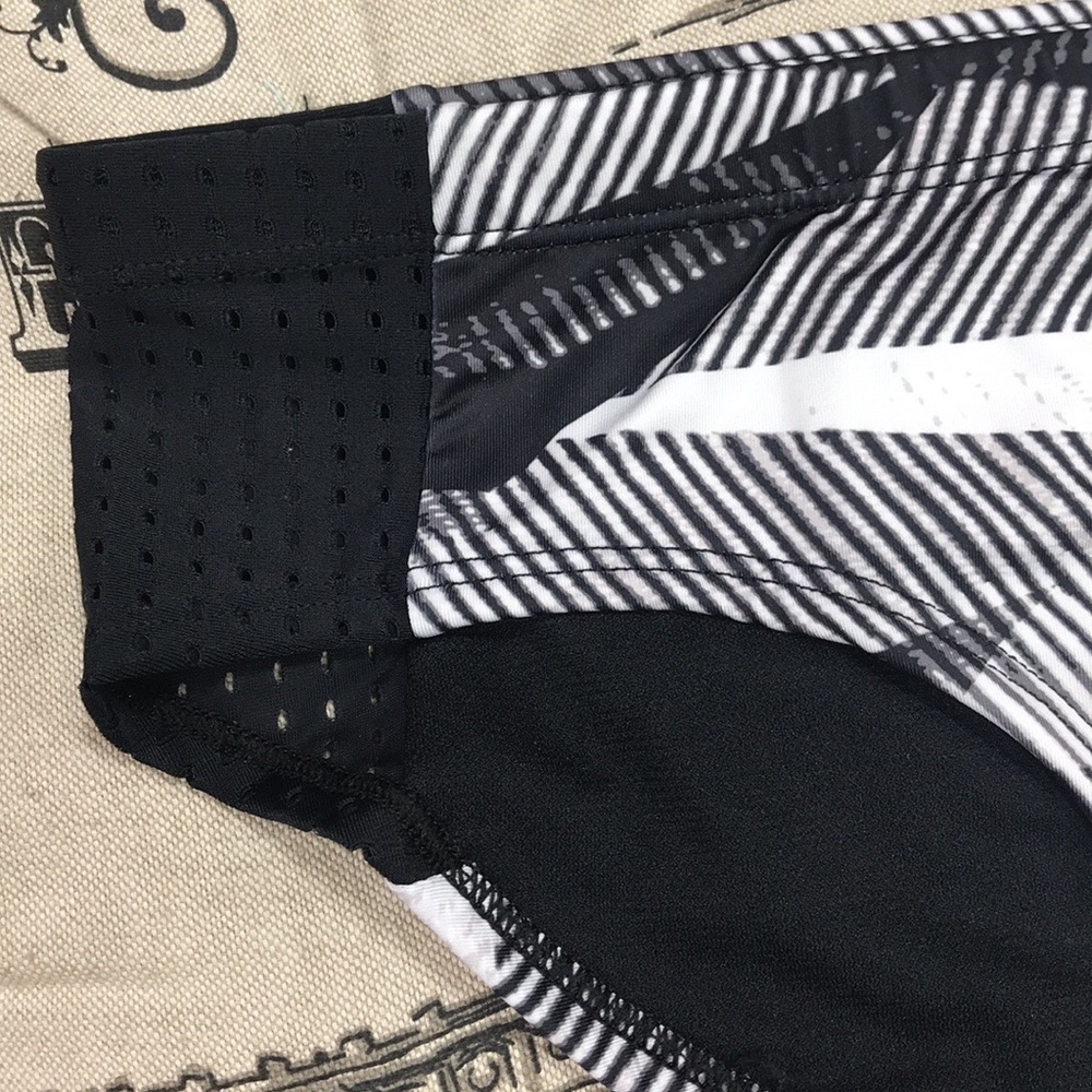 Nike Line Up Printed Hipster Bikini Bottoms - Picture 4 of 8